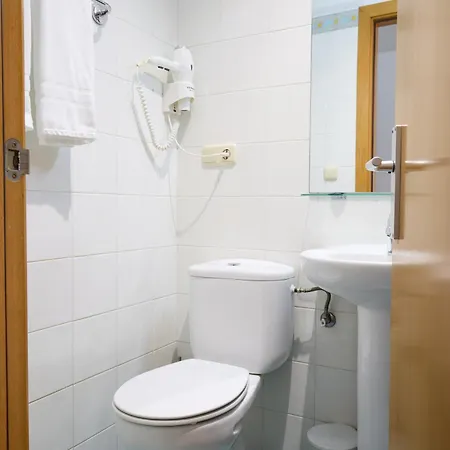 بيت ضيافة Nuevas Artes 2*