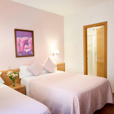 Nuevas Artes 2* سان سيباستيان